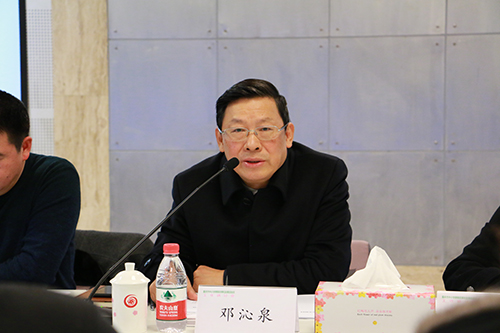 市委教育工委委员,市教委专职督学邓沁泉总结讲话